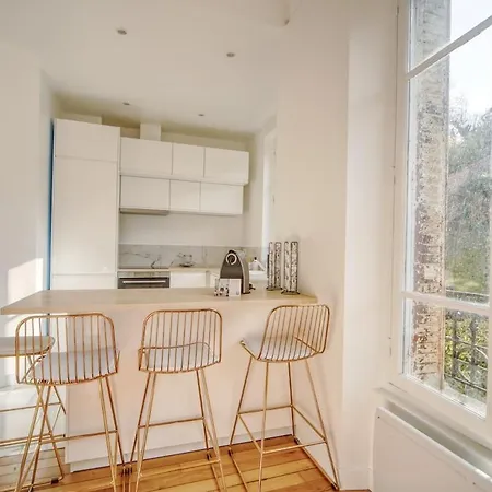 L'escapade Versaillaise *